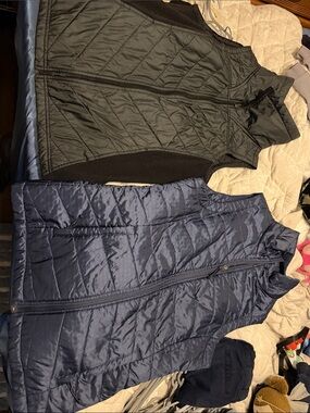 Columbia Womens Short Sleeve Packable Vest - Navy and Black
